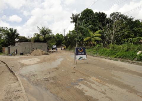 Comunidades recebem mutirão de limpeza e pavimentação de ruas